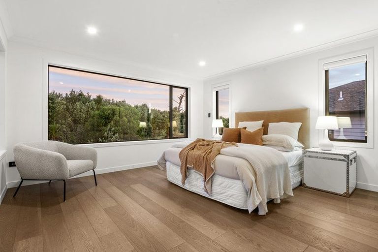 Photo of property in 5 Kina Place, Long Bay, Auckland, 0630