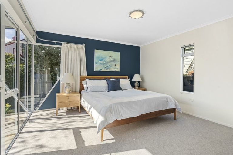 Photo of property in 32a Bayly Road, Moturoa, New Plymouth, 4310