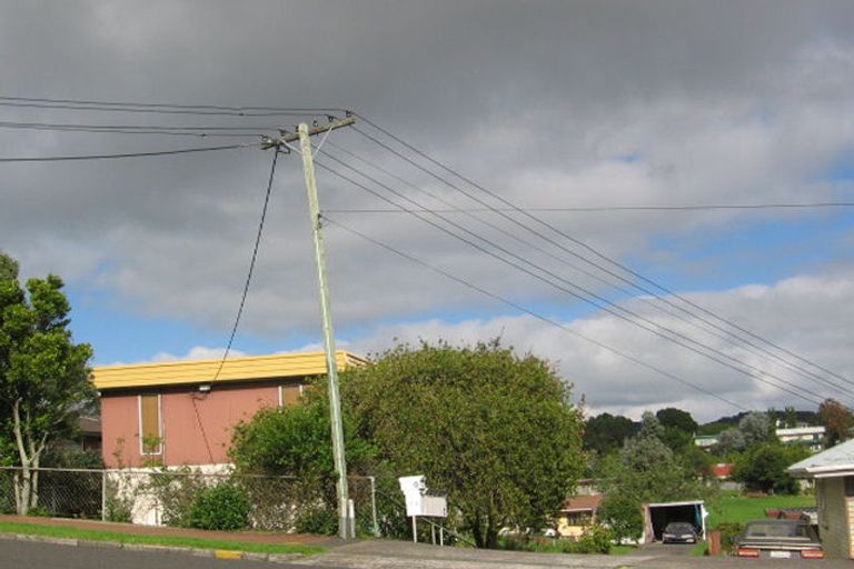 Photo of property in 1/78 West Coast Road, Glen Eden, Auckland, 0602