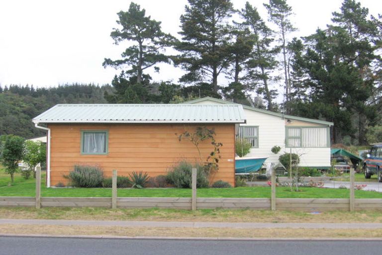 Photo of property in 138 Mayfair Avenue, Whangamata, 3620
