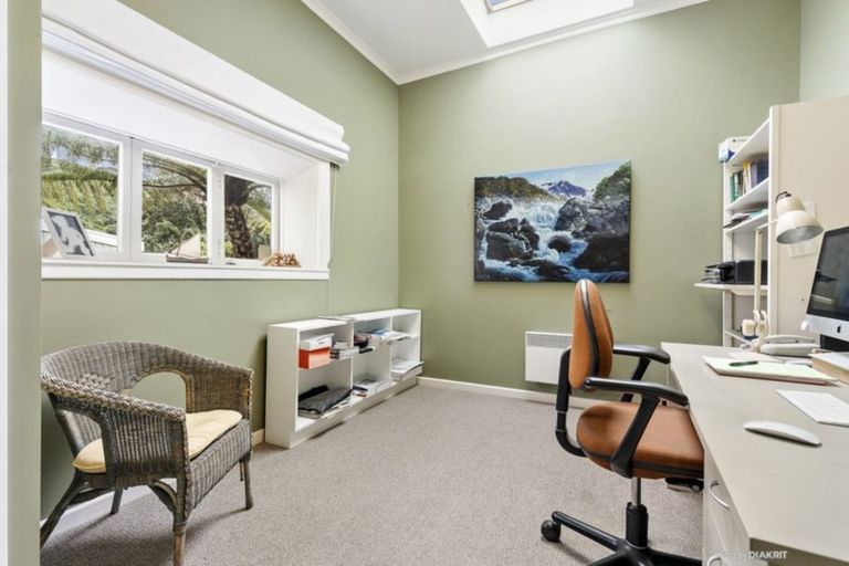 Photo of property in 211 The Parade, Island Bay, Wellington, 6023