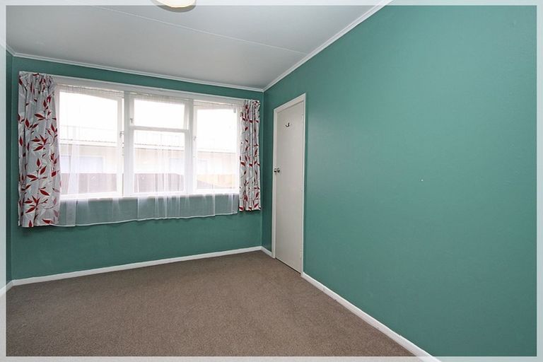 Photo of property in 13 Hinemoa Street, Levin, 5510