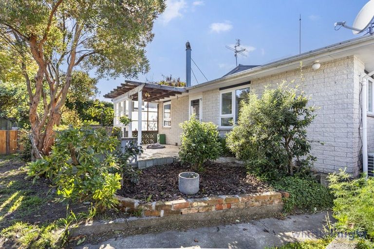 Photo of property in 2/223 Queenspark Drive, Parklands, Christchurch, 8083
