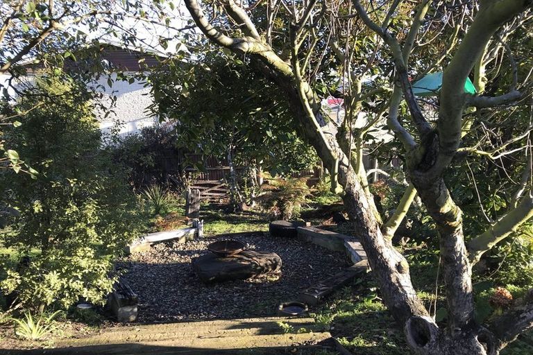 Photo of property in 5 Queen Street, Waimate, 7924