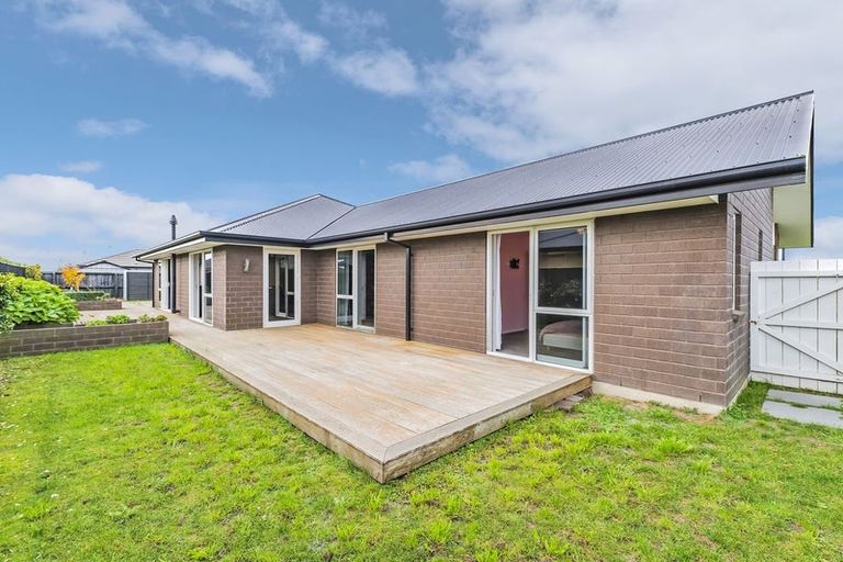 Photo of property in 2 Highworth Crescent, Rolleston, 7615