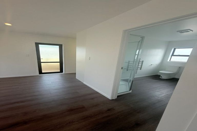 Photo of property in 128 Birkdale Road, Birkdale, Auckland, 0626