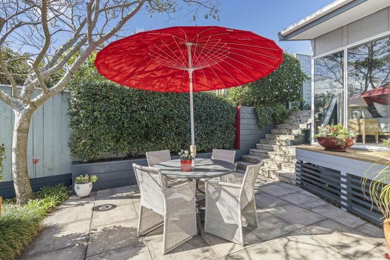 Photo of property in 32a Bayly Road, Moturoa, New Plymouth, 4310