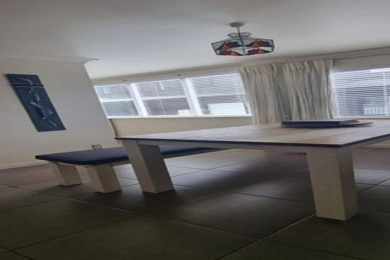 Photo of property in 1/16 Puriri Avenue, Greenlane, Auckland, 1051