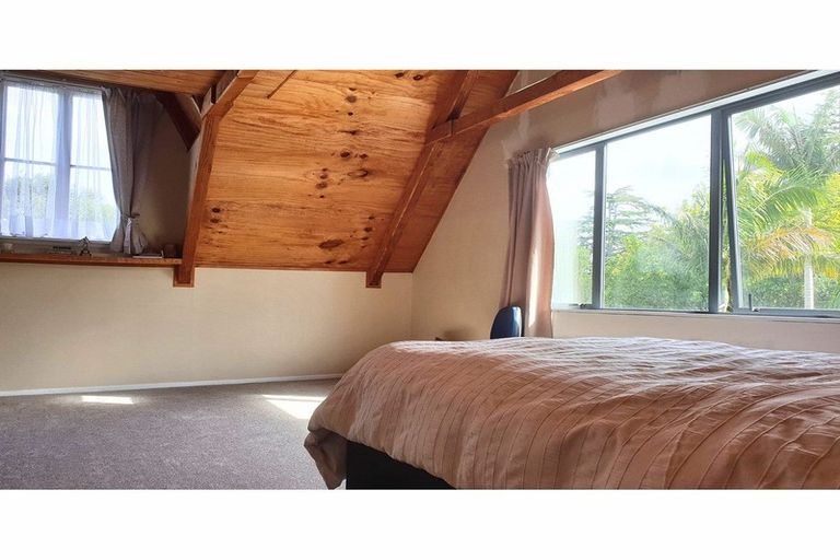 Photo of property in 14a South Lynn Road, Titirangi, Auckland, 0604