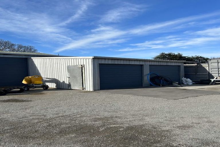 Photo of property in 733 Harewood Road, Harewood, Christchurch, 8051