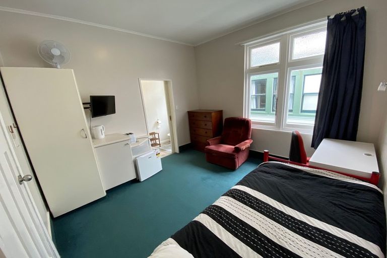 Photo of property in Carillion/the Knoll, 33 Thompson Street, Mount Cook, Wellington, 6011