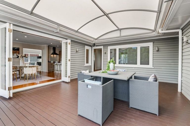 Photo of property in 133 Beach Haven Road, Beach Haven, Auckland, 0626