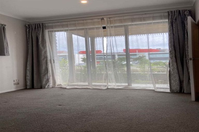 Photo of property in 83a Hobsonville Point Road, Hobsonville, Auckland, 0616