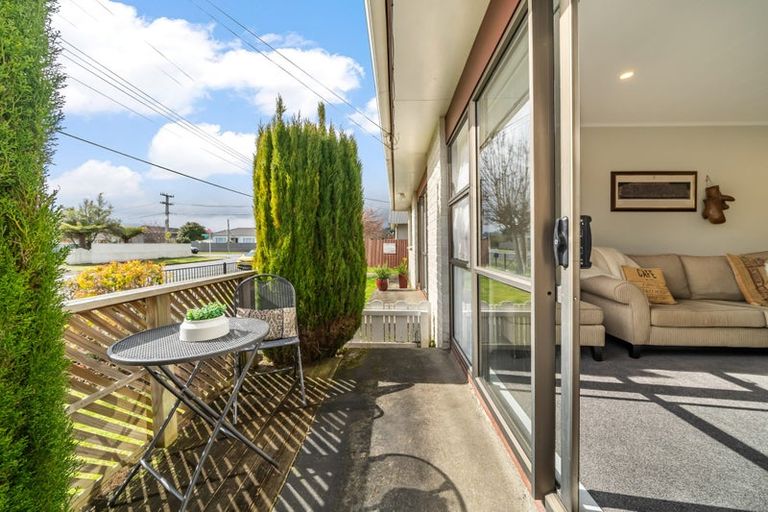 Photo of property in 48f2- Kowhai Avenue, Ebdentown, Upper Hutt, 5018