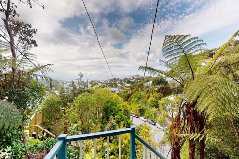 Photo of property in 87 Todman Street, Brooklyn, Wellington, 6021