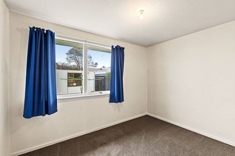 Photo of property in 23 Inwoods Road, Parklands, Christchurch, 8083