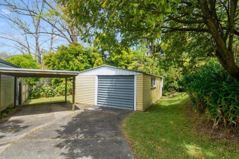 Photo of property in 11 Merchant Avenue, Te Atatu South, Auckland, 0610