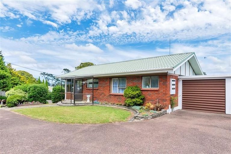 Photo of property in 1/7 Gerald Stokes Avenue, Helensville, 0800