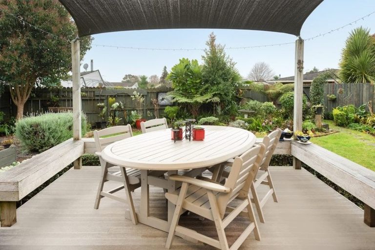 Photo of property in 25 Hookey Drive, Te Puke, 3119