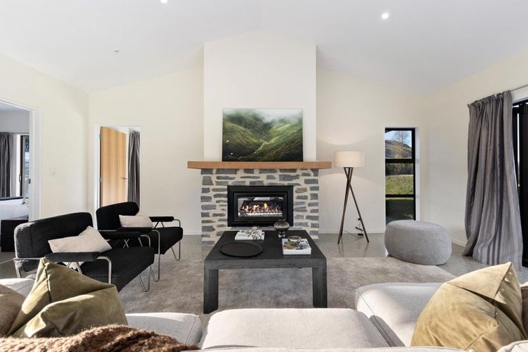 Photo of property in 50 Judge And Jury Drive, Lake Hayes, Queenstown, 9304