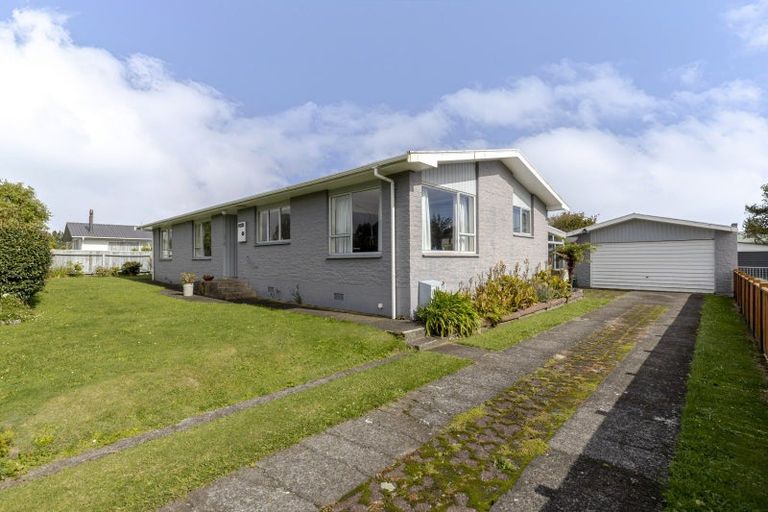 Photo of property in 20 Nikau Street, Inglewood, 4330