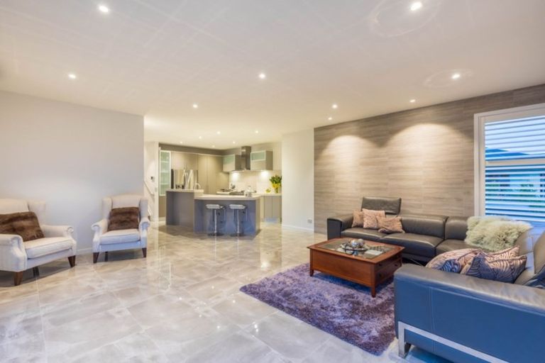 Photo of property in 7 Imperial Place, Flat Bush, Auckland, 2019