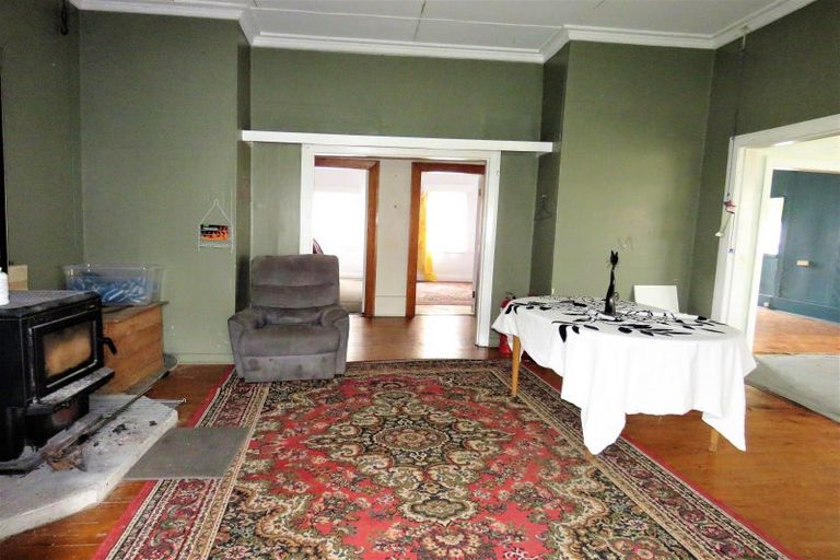 Photo of property in 31 Brougham Street, Westport, 7825