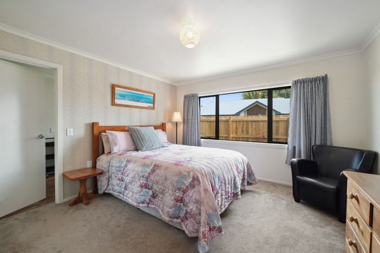 Photo of property in 7 Kathleen Place, Rainbow Point, Taupo, 3330
