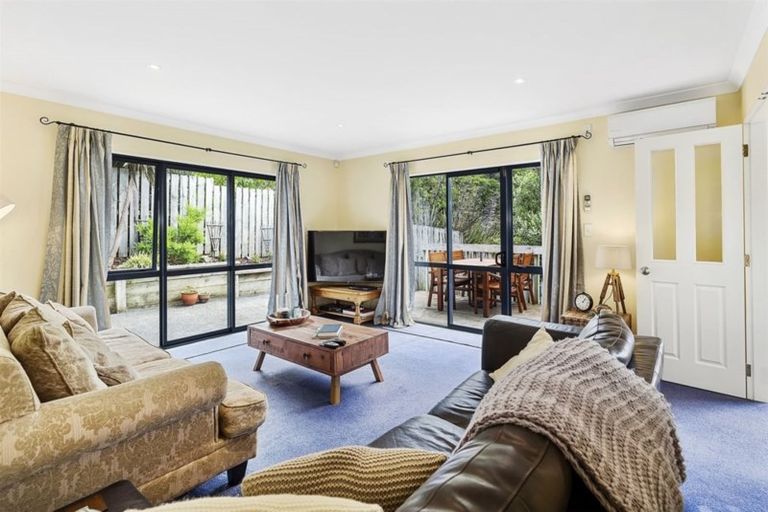 Photo of property in 16a Latitude Close, Whitby, Porirua, 5024