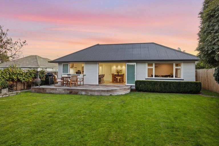 Photo of property in 174 Langdons Road, Northcote, Christchurch, 8052