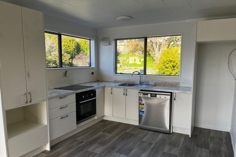 Photo of property in 6a Makatote Grove, Churton Park, Wellington, 6037