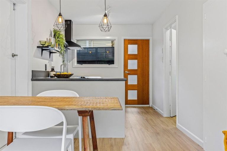 Photo of property in 3/34 Holly Road, St Albans, Christchurch, 8014