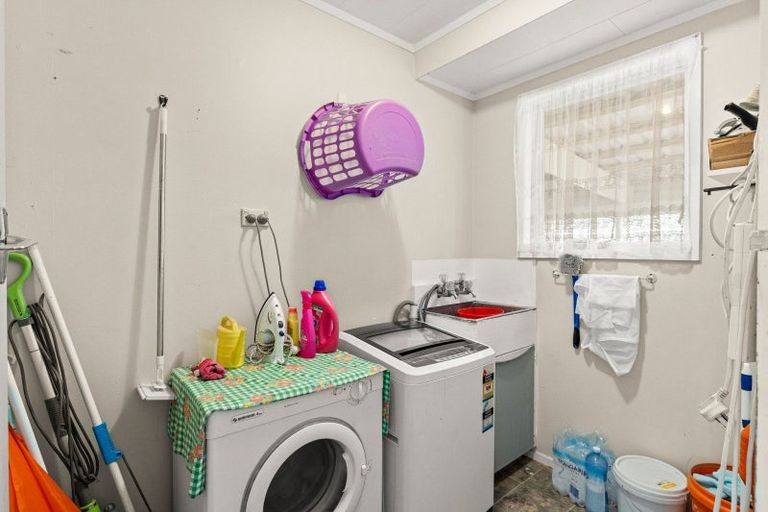 Photo of property in 24 Hood Street, Castlecliff, Whanganui, 4501