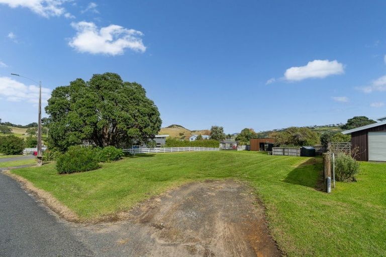 Photo of property in 33 Joseph Road, Wharekaho, Whitianga, 3592