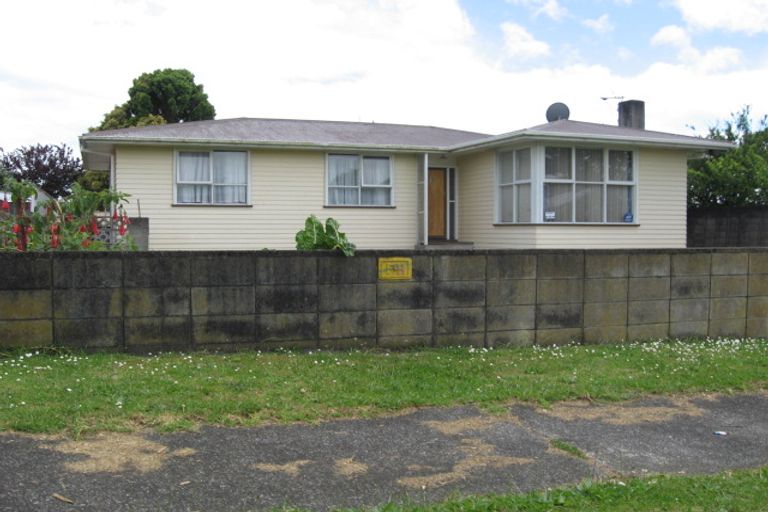Photo of property in 3 Nicola Place, Mangere, Auckland, 2022