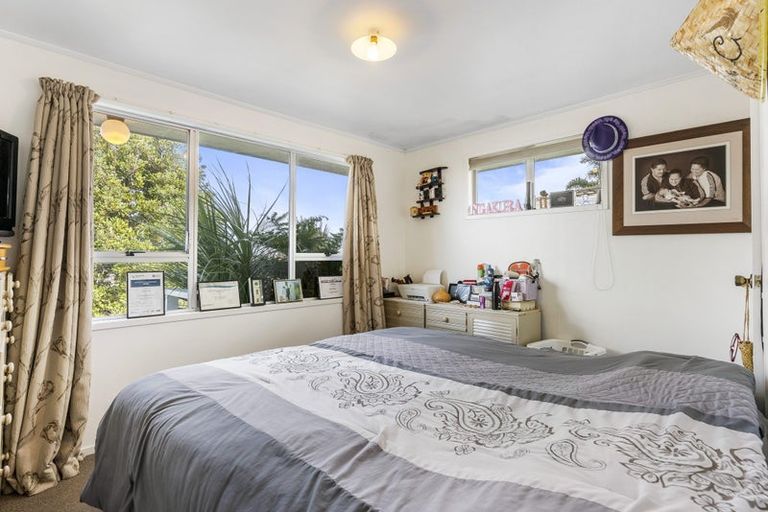 Photo of property in 28 Donovan Avenue, Massey, Auckland, 0614