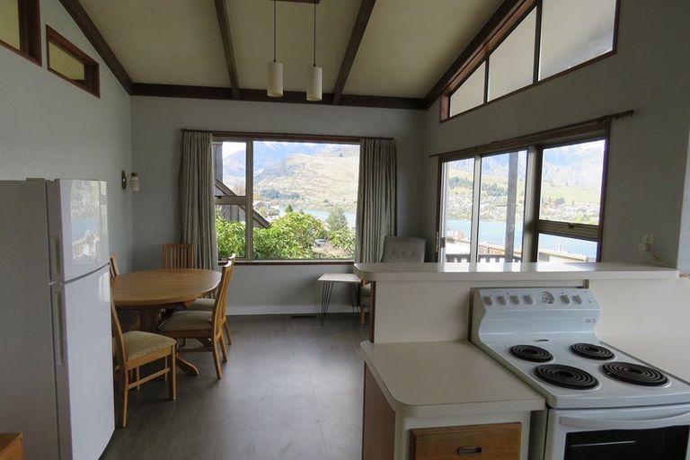 Photo of property in 8 Earnslaw Terrace, Queenstown, 9300