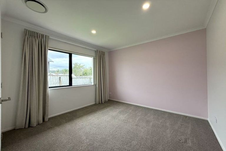 Photo of property in 1 Maple Lane, Huapai, Kumeu, 0810