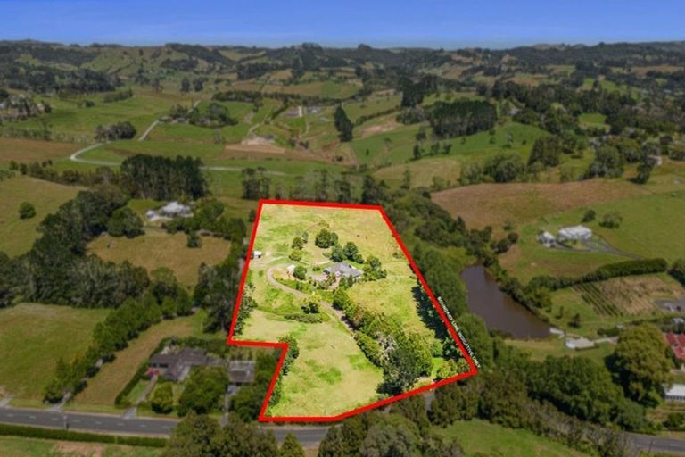 Photo of property in 48 Pomona Road, Kumeu, 0891