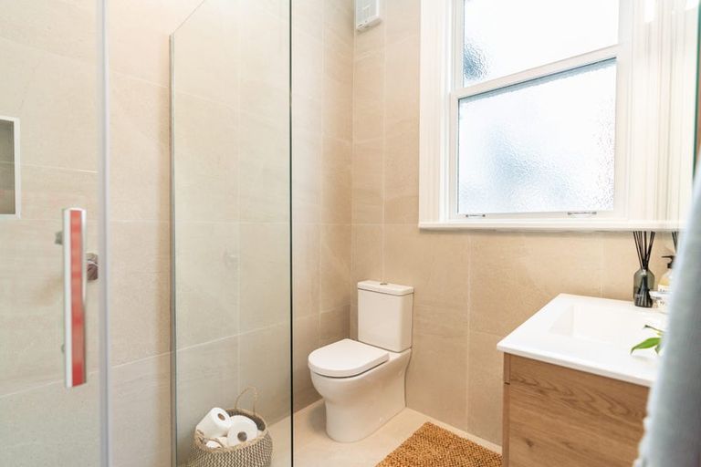 Photo of property in 18 Portland Crescent, Thorndon, Wellington, 6011