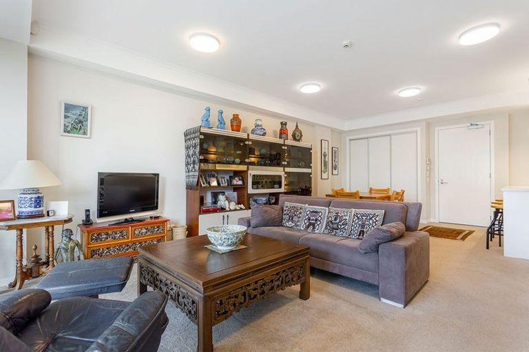 Photo of property in 87 Panorama Heights, Orewa, 0931