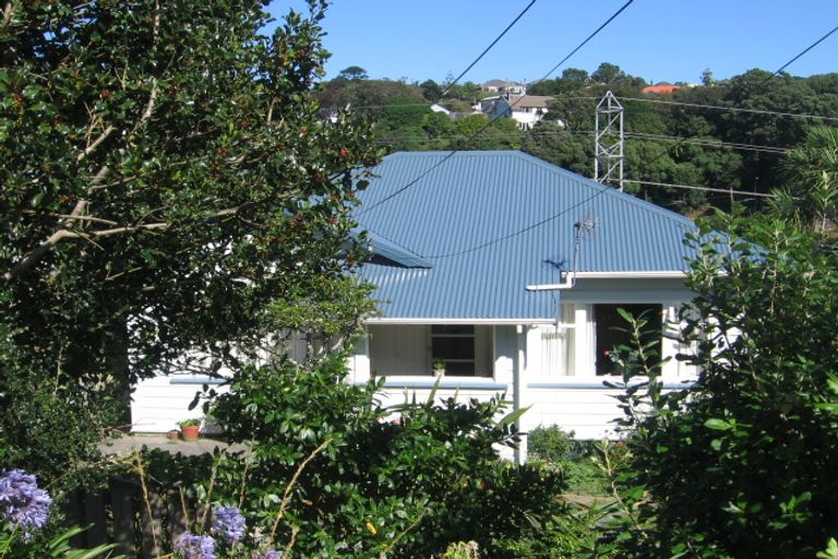 Photo of property in 143 Creswick Terrace, Northland, Wellington, 6012