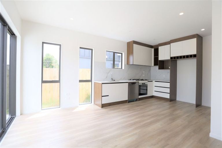 Photo of property in 7a Sherwood Avenue, Te Atatu South, Auckland, 0610