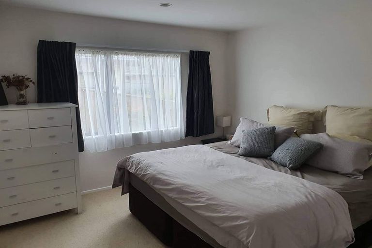 Photo of property in 136b Stokes Valley Road, Stokes Valley, Lower Hutt, 5019