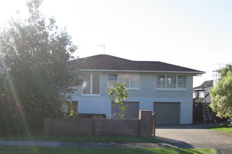 Photo of property in 10 Sea Spray Drive, Bucklands Beach, Auckland, 2012