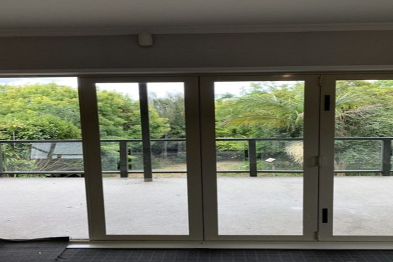 Photo of property in 50 Colwill Road, Massey, Auckland, 0614