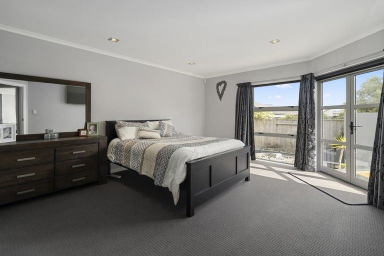 Photo of property in 7 Galea Grove, Kelvin Grove, Palmerston North, 4414