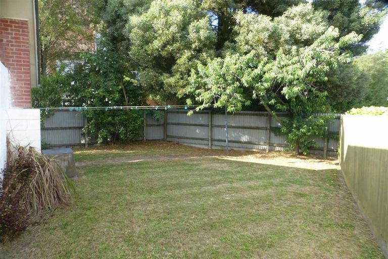Photo of property in 11 Maidstone Road, Ilam, Christchurch, 8041