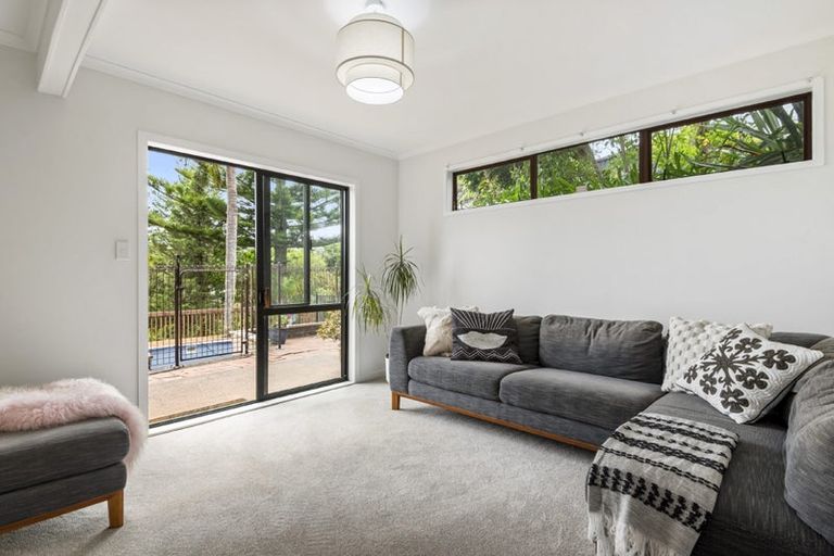 Photo of property in 105 Kia Ora Road, Beach Haven, Auckland, 0626