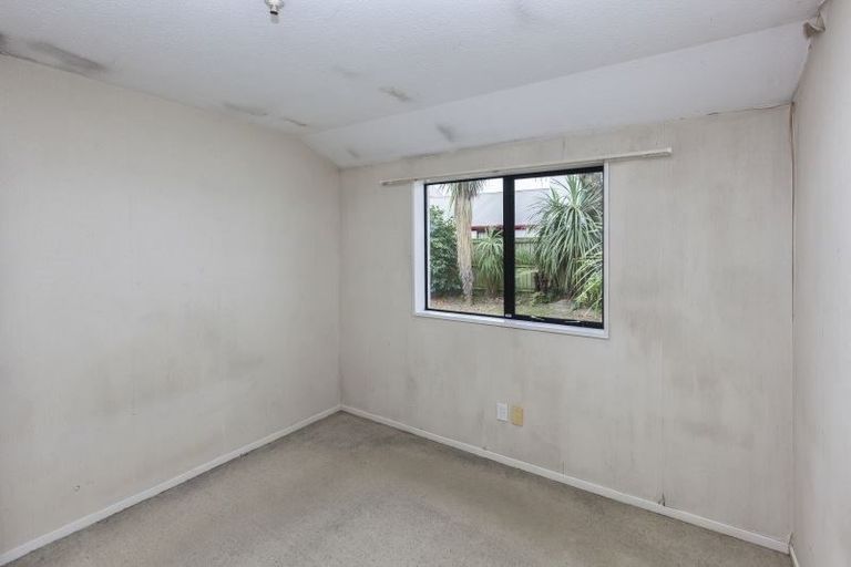 Photo of property in 10 Mayfair Street, Riccarton, Christchurch, 8011